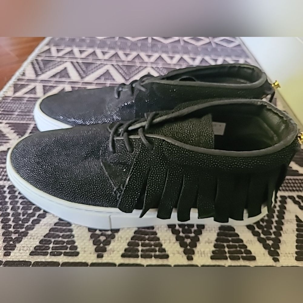 CLEAR WEATHER one o one black fringe low-top sneakers MENS 9 WOMENS 10.5 NWOT